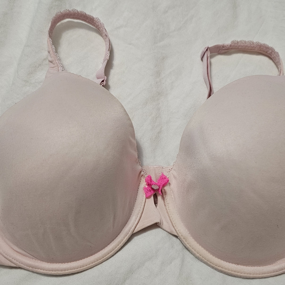 Victoria's Secret Barekt Pink‎ T-Shirt Bra with Underwire Support